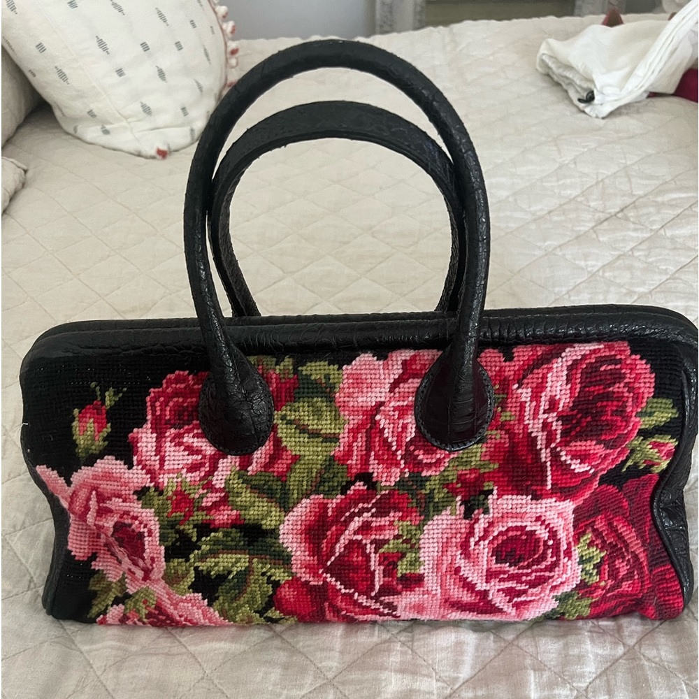 Clever carriage company satchel